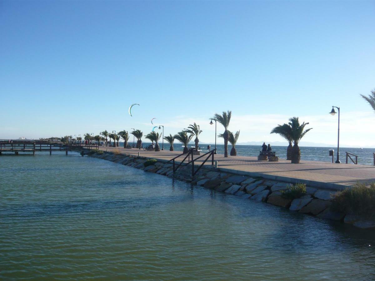 Chalet I Con Terraza En La Playa San Pedro del Pinatar Eksteriør bilde